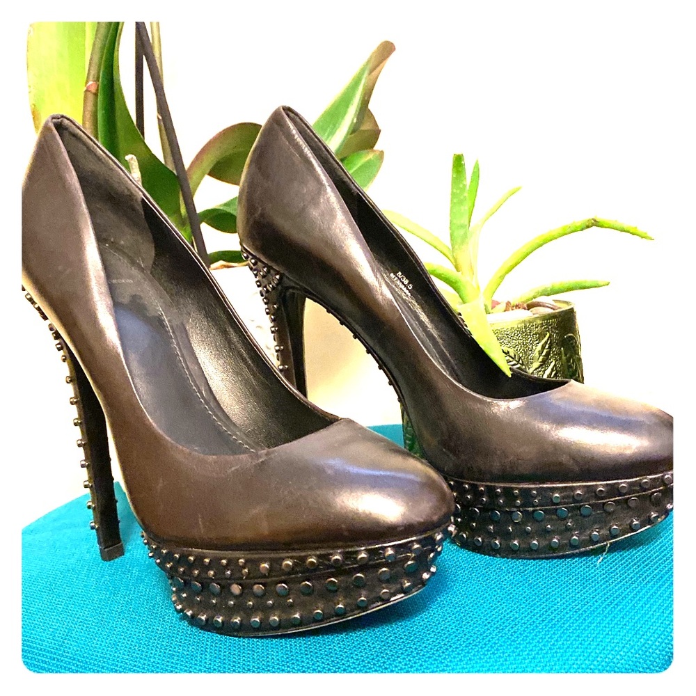 Brian Atwood pumps NWOT